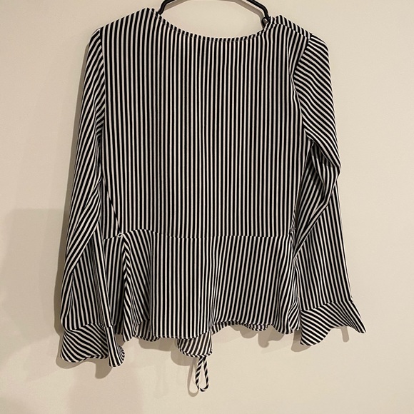 H&M blouse - Picture 3 of 3